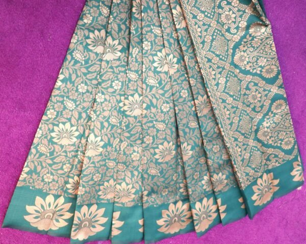 Brocket Sarees with Border Butta